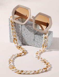 Geo Frame Fashion Sunglasses w/Chain