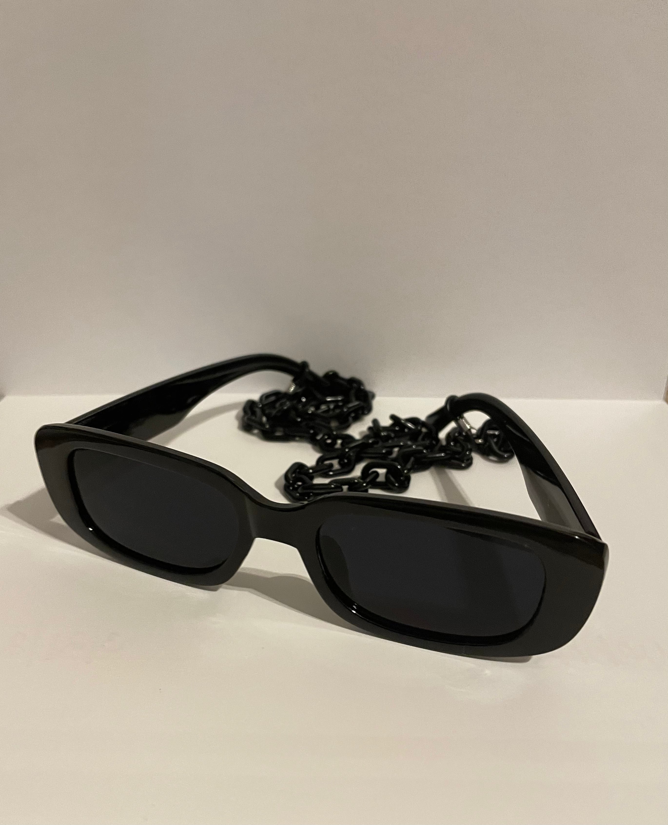 Black Fashion Sunglasses with Chain